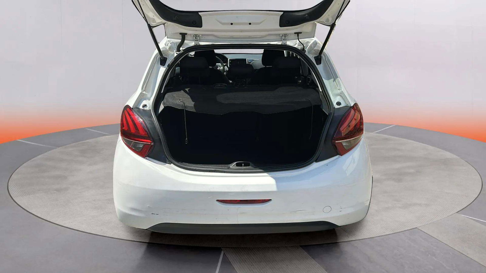 https://cdn-flexicar.caraffinity.it/public_appraisal_images_pro/images/stock/164909/kVemBGLskt__2_15_Interior_7317JPM_2f02819efb39404ba9c4d01e7a50ca22_Interior_15.jpeg.jpg