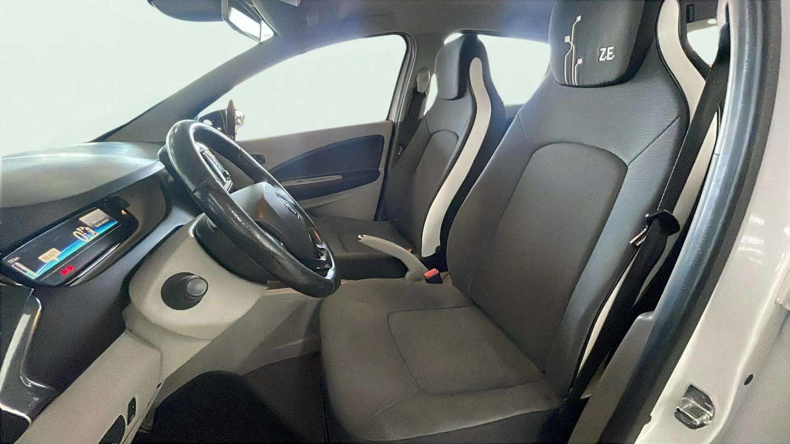 https://cdn-flexicar.caraffinity.it/public_appraisal_images_pro/images/stock/164934/BjThQVPc7J__0595JNC_d1224062660041cbbfaf2f4adc76c323_Interior_11.jpeg.jpg