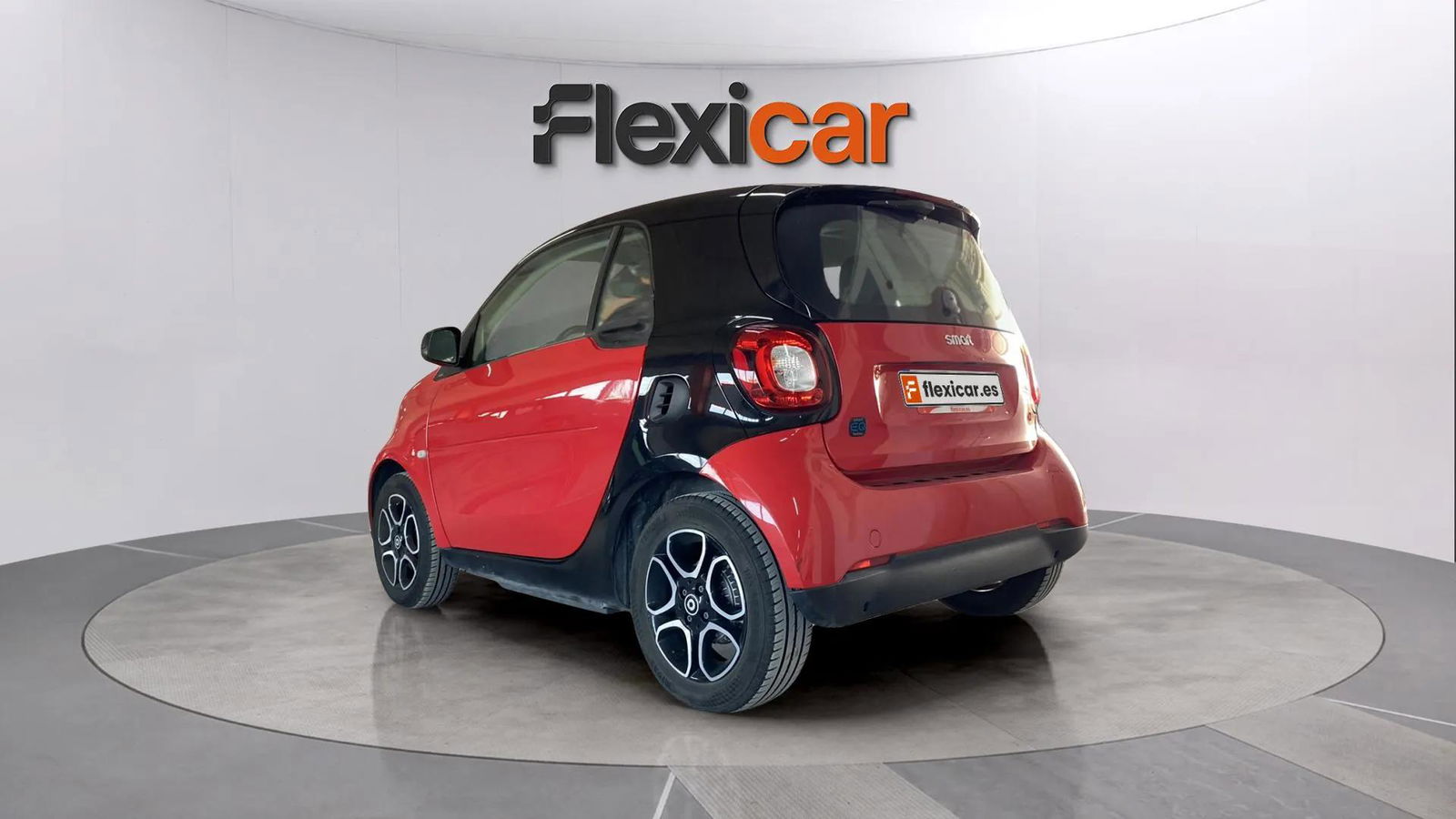 https://cdn-flexicar.caraffinity.it/public_appraisal_images_pro/images/stock/164952/ED9TpH1nin__0784KSX_62f5ab180fe94934b752d8d660294623_Exterior_3.jpeg.jpg