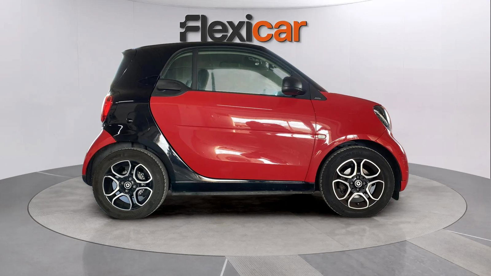 https://cdn-flexicar.caraffinity.it/public_appraisal_images_pro/images/stock/164952/Q8yGUx5pH2__0784KSX_62f5ab180fe94934b752d8d660294623_Exterior_6.jpeg.jpg