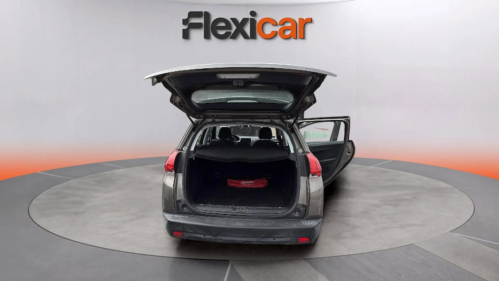 https://cdn-flexicar.caraffinity.it/public_appraisal_images_pro/images/stock/165079/KxdRFWSse5__1_13_Exterior_6723JKK_5f252f1239184bf5b9a8f1d834ee6eab_Interior_13.jpeg.jpg