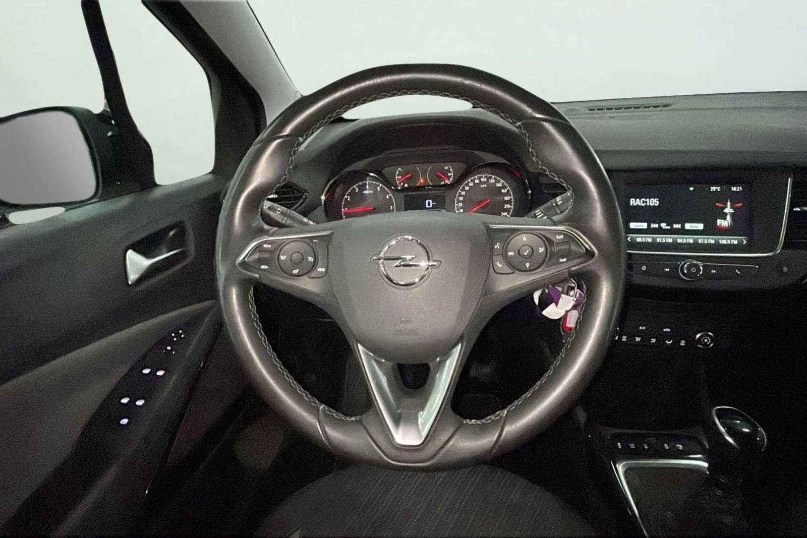 https://cdn-flexicar.caraffinity.it/public_appraisal_images_pro/images/stock/165656/PDhFGIouQP__sbczpeTRYb__7439KSG_a5a6de67e5b64a8ab23adcf7e3ef759e_Interior_11.jpg