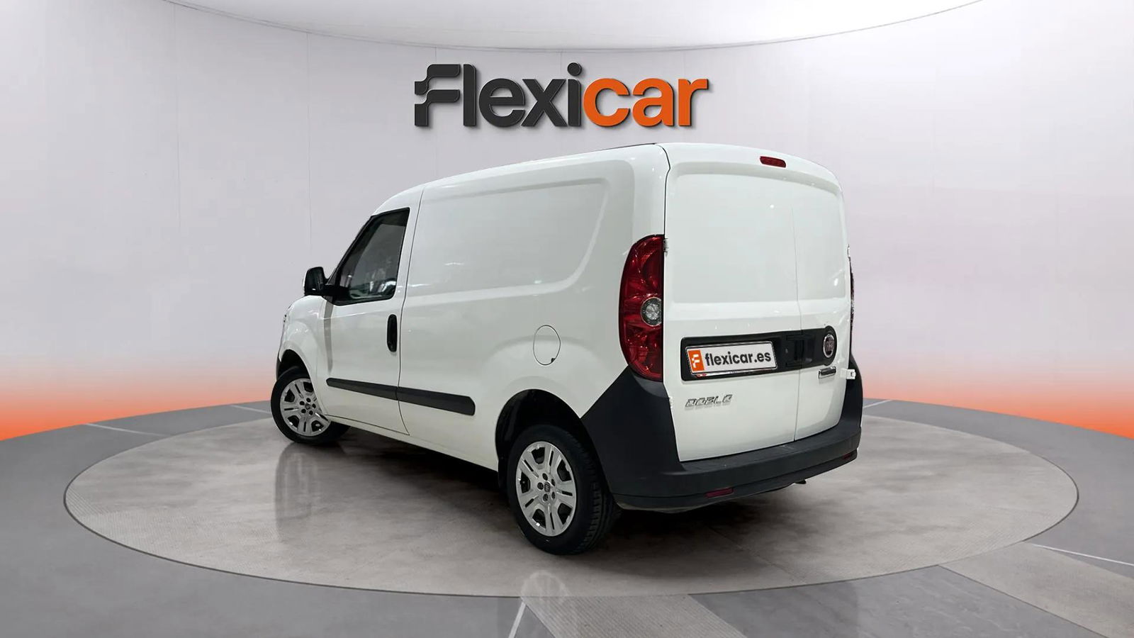 https://cdn-flexicar.caraffinity.it/public_appraisal_images_pro/images/stock/166751/OF71fbisyU__4864LGH_333c94b61a6842ea8b6f11de9d153c50_Exterior_3.jpeg.jpg