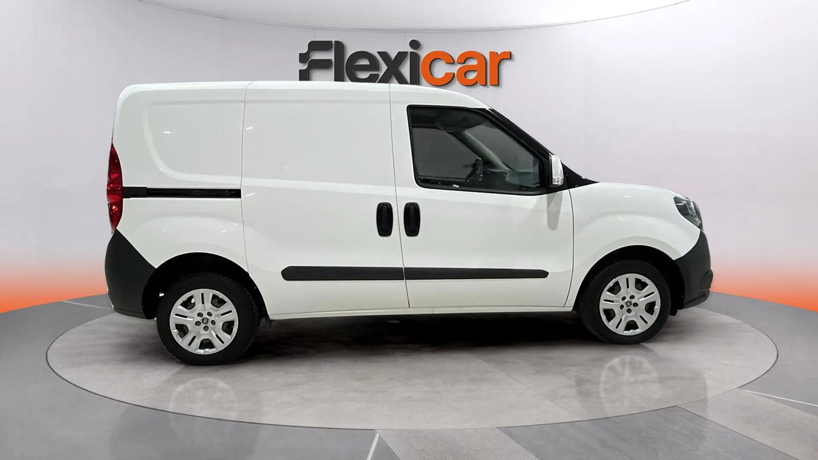 https://cdn-flexicar.caraffinity.it/public_appraisal_images_pro/images/stock/166751/XS9y7dpmXb__4864LGH_333c94b61a6842ea8b6f11de9d153c50_Exterior_6.jpeg.jpg