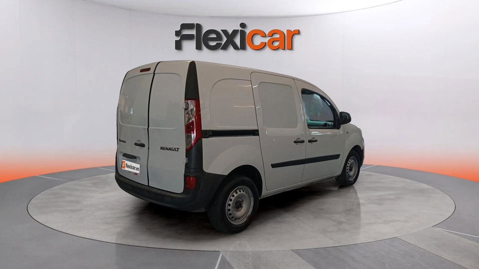 https://cdn-flexicar.caraffinity.it/public_appraisal_images_pro/images/stock/168342/TgegdCl43H__2681KZR_a9b32368659c4502a6645b97d301de08_Exterior_5.jpg.jpg