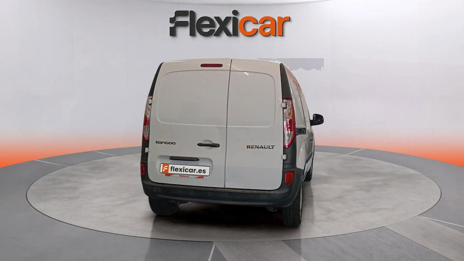 https://cdn-flexicar.caraffinity.it/public_appraisal_images_pro/images/stock/168342/kSUrU08ovC__2681KZR_a9b32368659c4502a6645b97d301de08_Exterior_4.jpg.jpg
