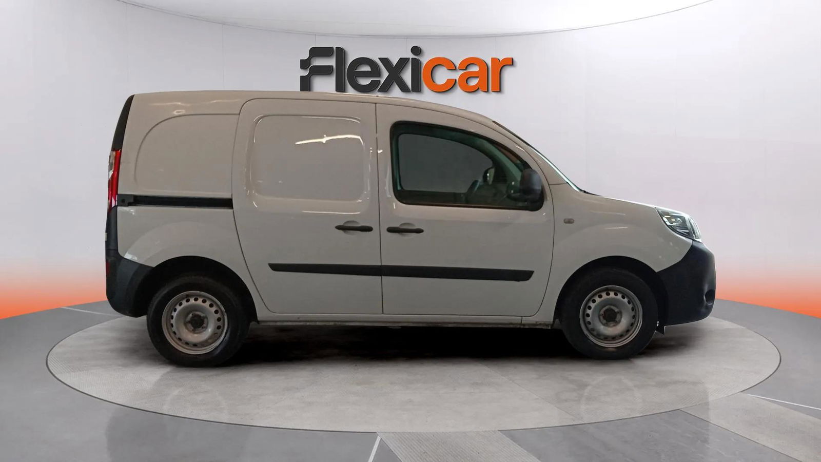 https://cdn-flexicar.caraffinity.it/public_appraisal_images_pro/images/stock/168342/yjdgyQBXk1__2681KZR_a9b32368659c4502a6645b97d301de08_Exterior_6.jpg.jpg