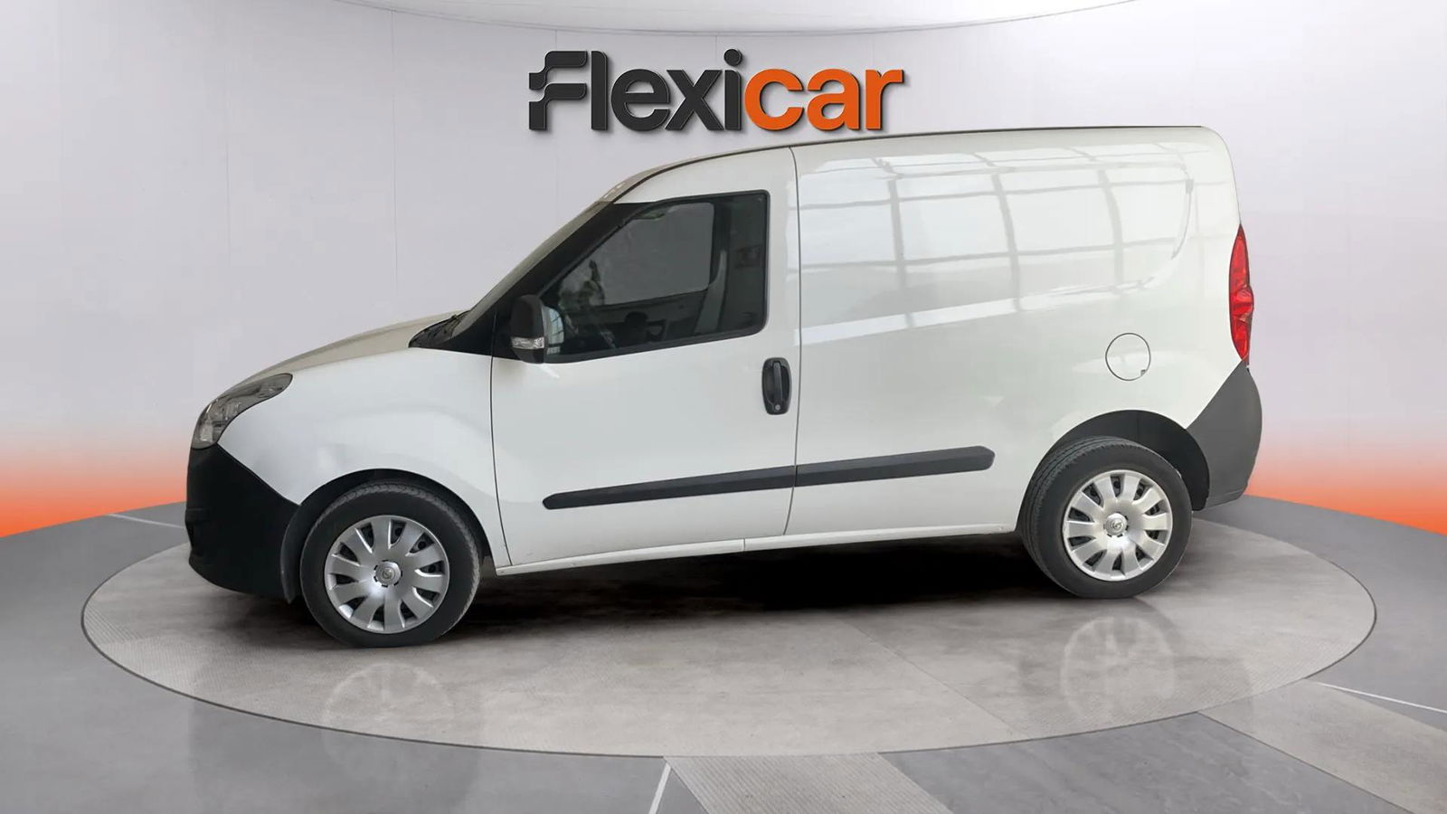 https://cdn-flexicar.caraffinity.it/public_appraisal_images_pro/images/stock/168463/7C33dtVFDs__3376KRG_fad613bc95704d74806b8f6640c85e11_Exterior_2.jpeg.jpg