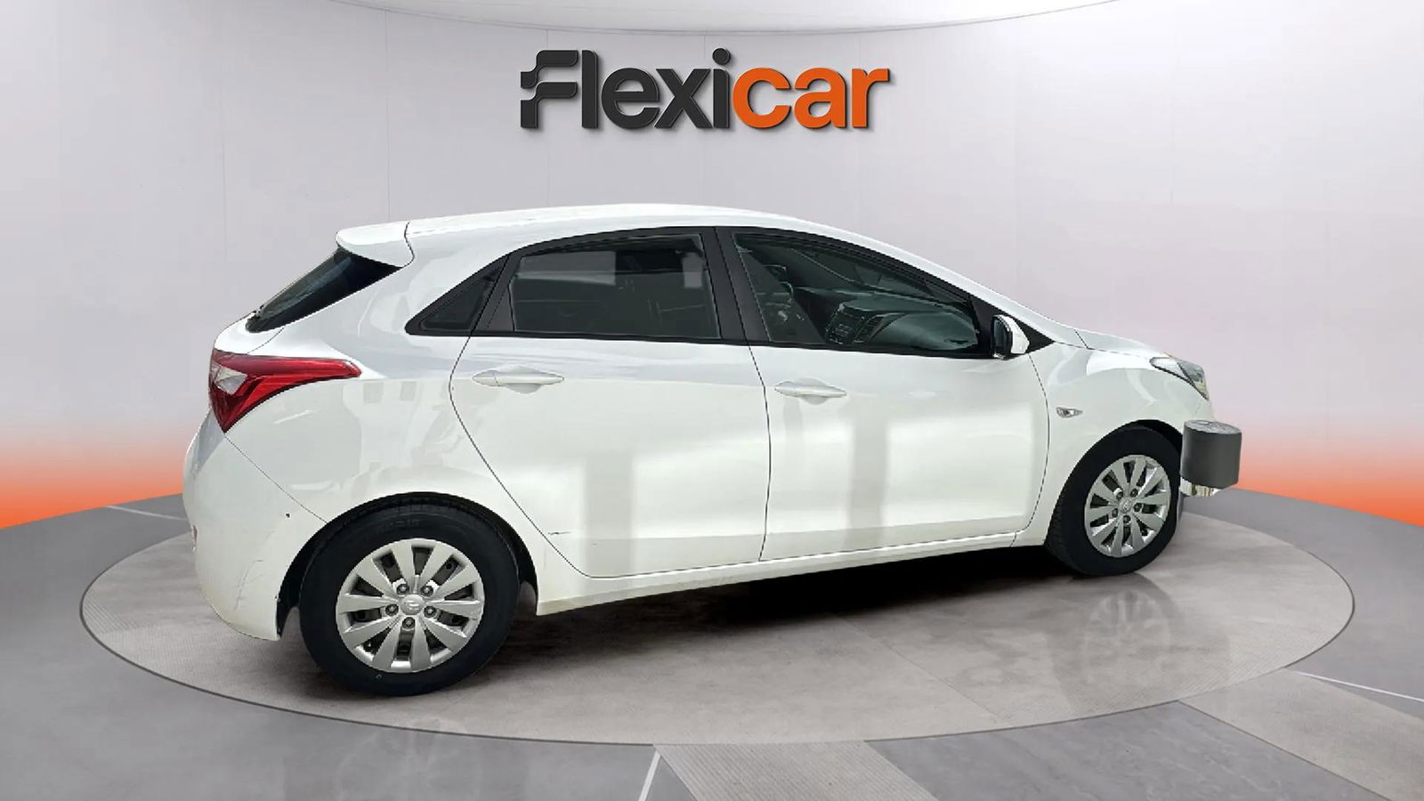 https://cdn-flexicar.caraffinity.it/public_appraisal_images_pro/images/stock/168559/vanI3O4clk__4105JDG_2c2f2d320e9f407dbb4931a70abbee5c_Exterior_7.jpeg.jpg