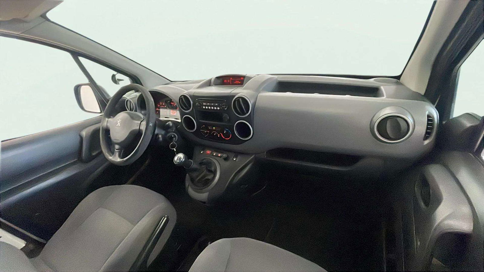 https://cdn-flexicar.caraffinity.it/public_appraisal_images_pro/images/stock/168682/ZrHO8Im86Y__7225JKY_25ad85dd9fab458e80a7e5eeb2985980_Interior_6.jpeg.jpg