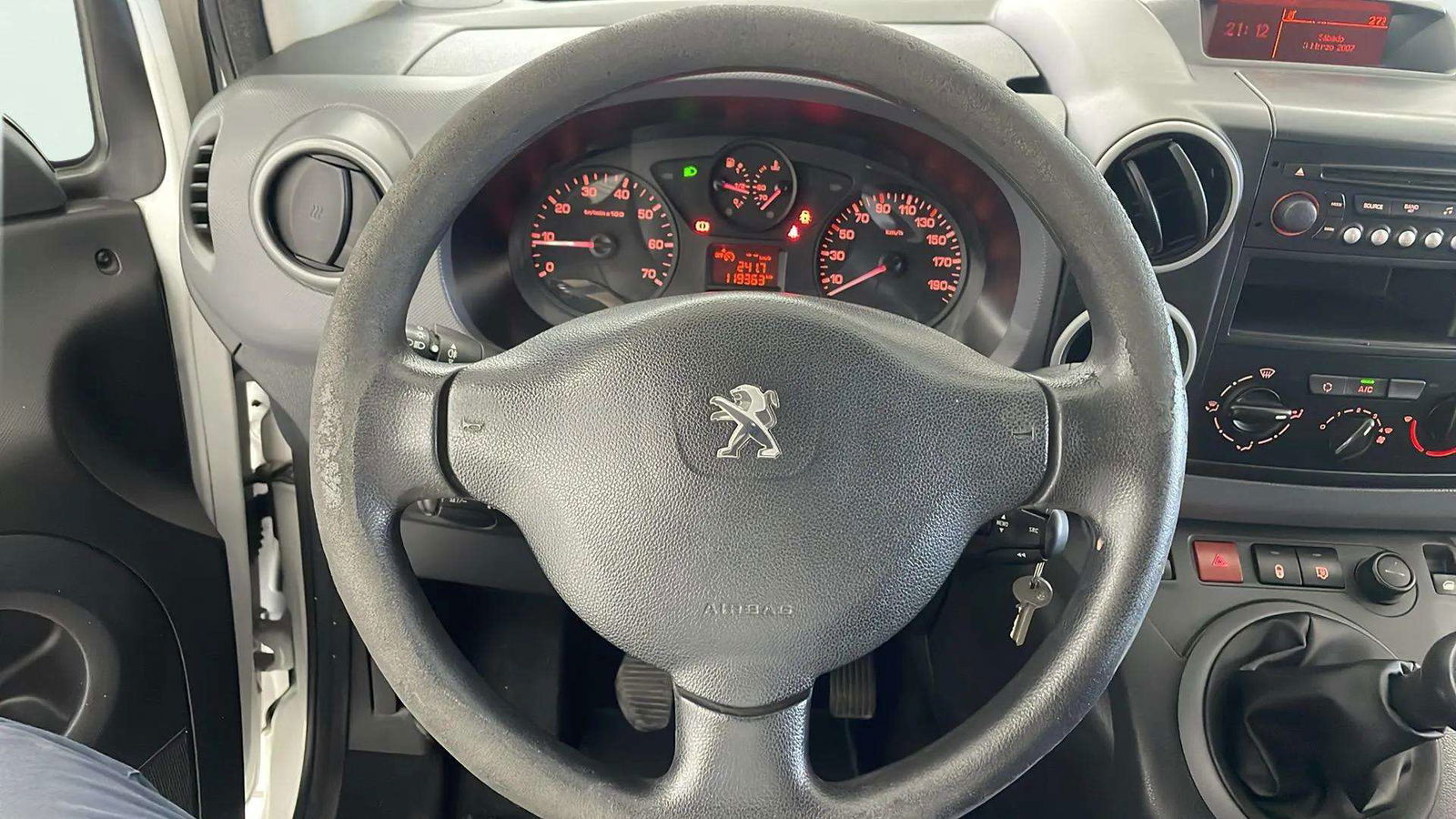 https://cdn-flexicar.caraffinity.it/public_appraisal_images_pro/images/stock/168682/p6UClBMMCP__7225JKY_25ad85dd9fab458e80a7e5eeb2985980_Interior_8.jpeg.jpg