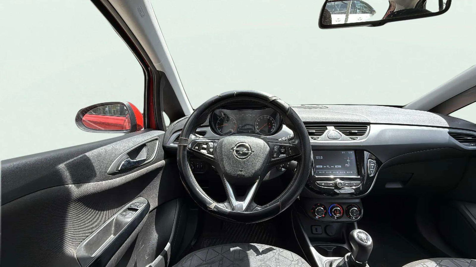 https://cdn-flexicar.caraffinity.it/public_appraisal_images_pro/images/stock/169349/944f505GAe__1913LCG_79c3c7fe31e648cdb97cf650466bc09c_Interior_8.jpeg.jpg