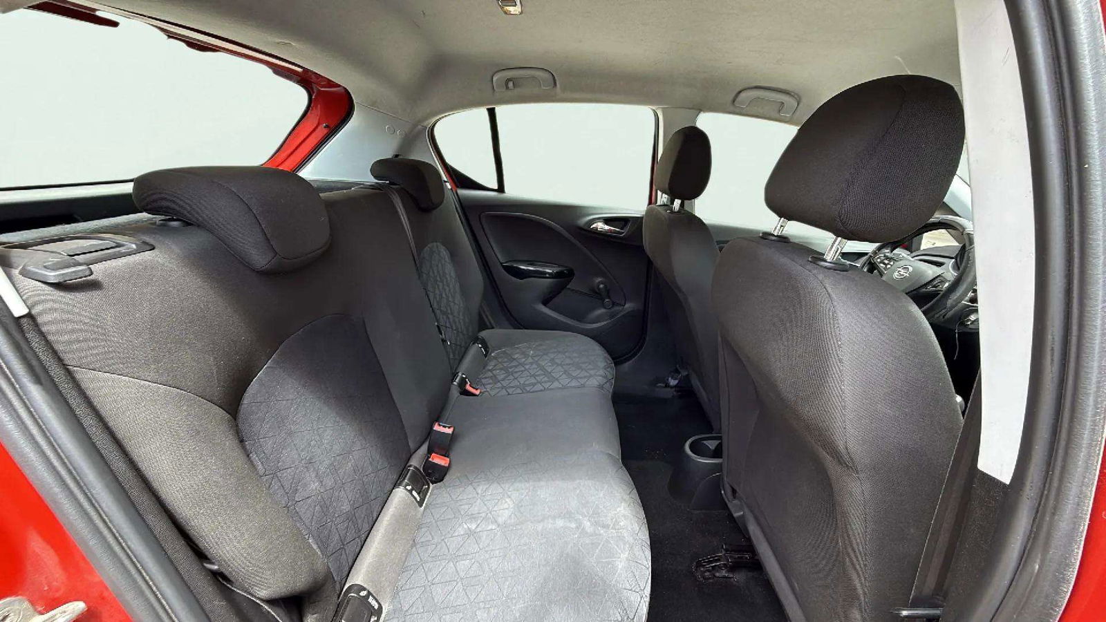 https://cdn-flexicar.caraffinity.it/public_appraisal_images_pro/images/stock/169349/W957y1rgoj__1913LCG_79c3c7fe31e648cdb97cf650466bc09c_Interior_12.jpeg.jpg