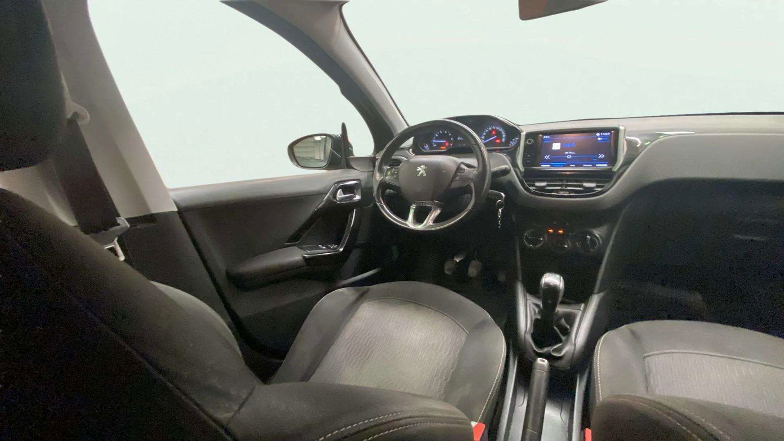 https://cdn-flexicar.caraffinity.it/public_appraisal_images_pro/images/stock/169374/mP4ddqhbAR__6434JZZ_b6baabd2884049e1b982de5c2776e021_Interior_14.jpeg.jpg