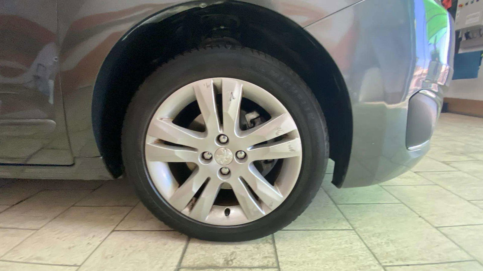 https://cdn-flexicar.caraffinity.it/public_appraisal_images_pro/images/stock/169654/hJGB5oHg2s__8091JCJ_91a6a36b8baf44c49607d23aa191aff4_Interior_9.jpeg.jpg