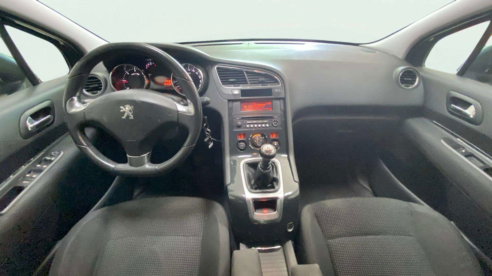 https://cdn-flexicar.caraffinity.it/public_appraisal_images_pro/images/stock/169654/pby7uzWRKk__8091JCJ_91a6a36b8baf44c49607d23aa191aff4_Interior_10.jpeg.jpg