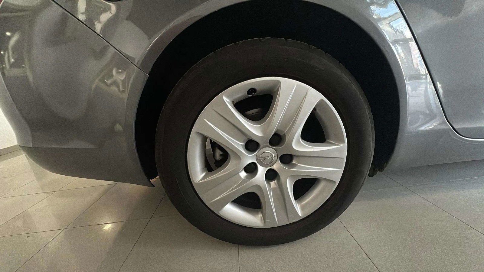 https://cdn-flexicar.caraffinity.it/public_appraisal_images_pro/images/stock/169703/3hGgNhopqb__0436JMK_78b9b2176c40471b87d4ba413d2c0ef7_Miscellaneous_21.jpeg.jpg