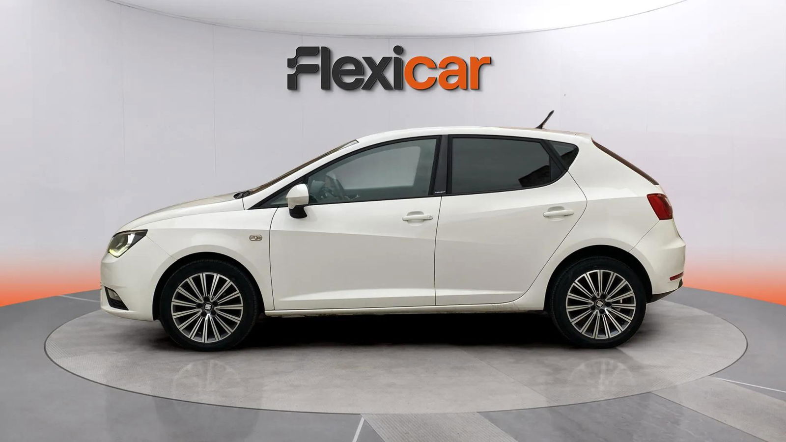 https://cdn-flexicar.caraffinity.it/public_appraisal_images_pro/images/stock/170538/8xTWK0exDh__4880JRV_a583833b93b7422fbc646d47080a525a_Exterior_2.jpeg.jpg