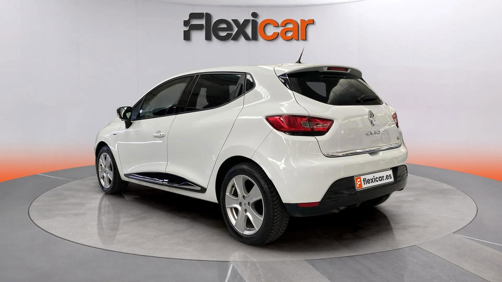 https://cdn-flexicar.caraffinity.it/public_appraisal_images_pro/images/stock/170713/P2MbLAOykn__3962JRB_e18aadcf93244b28839669627dbb9db0_Exterior_3.jpeg.jpg