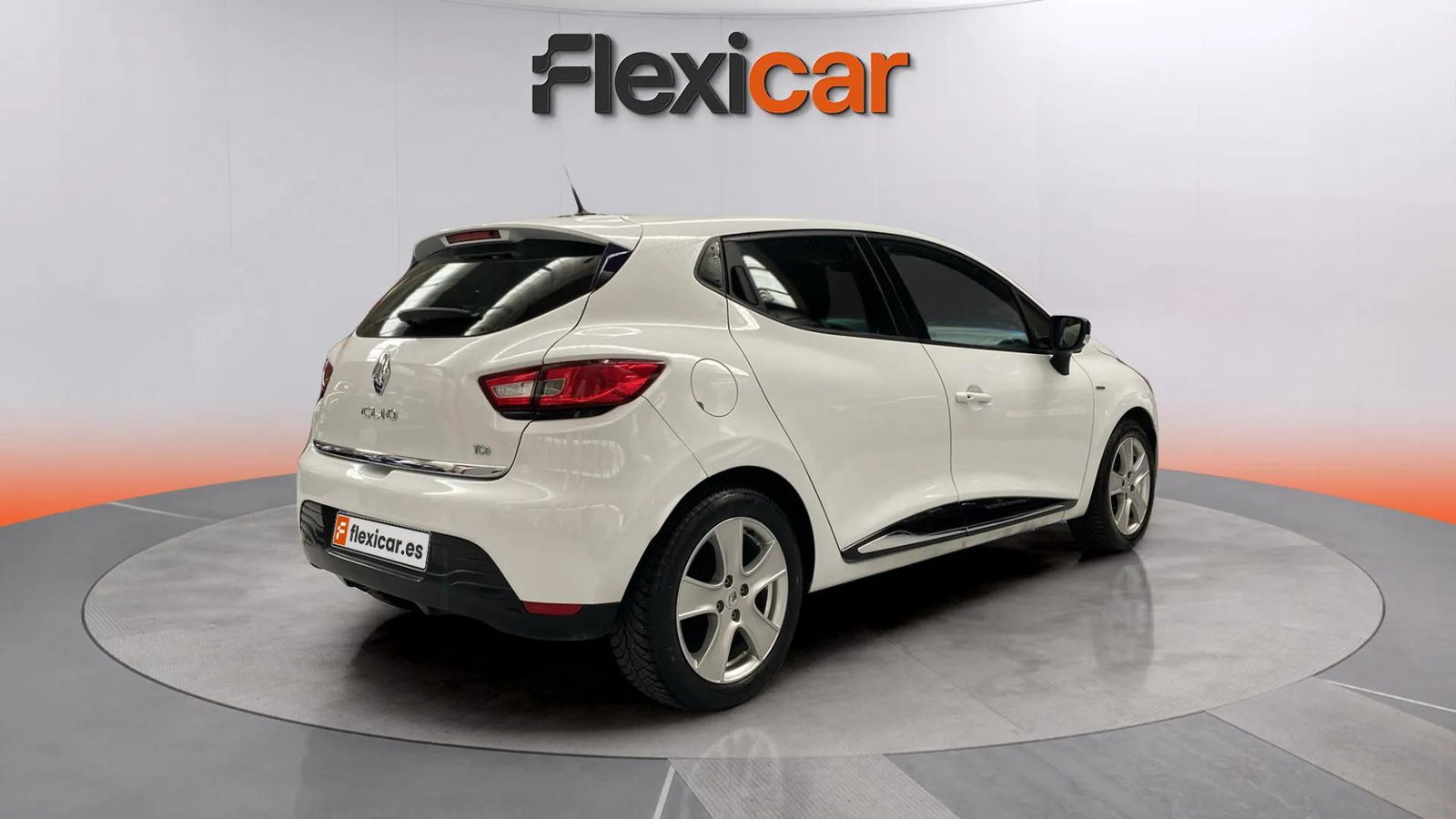 https://cdn-flexicar.caraffinity.it/public_appraisal_images_pro/images/stock/170713/QXCm3TBfyI__3962JRB_e18aadcf93244b28839669627dbb9db0_Exterior_5.jpeg.jpg