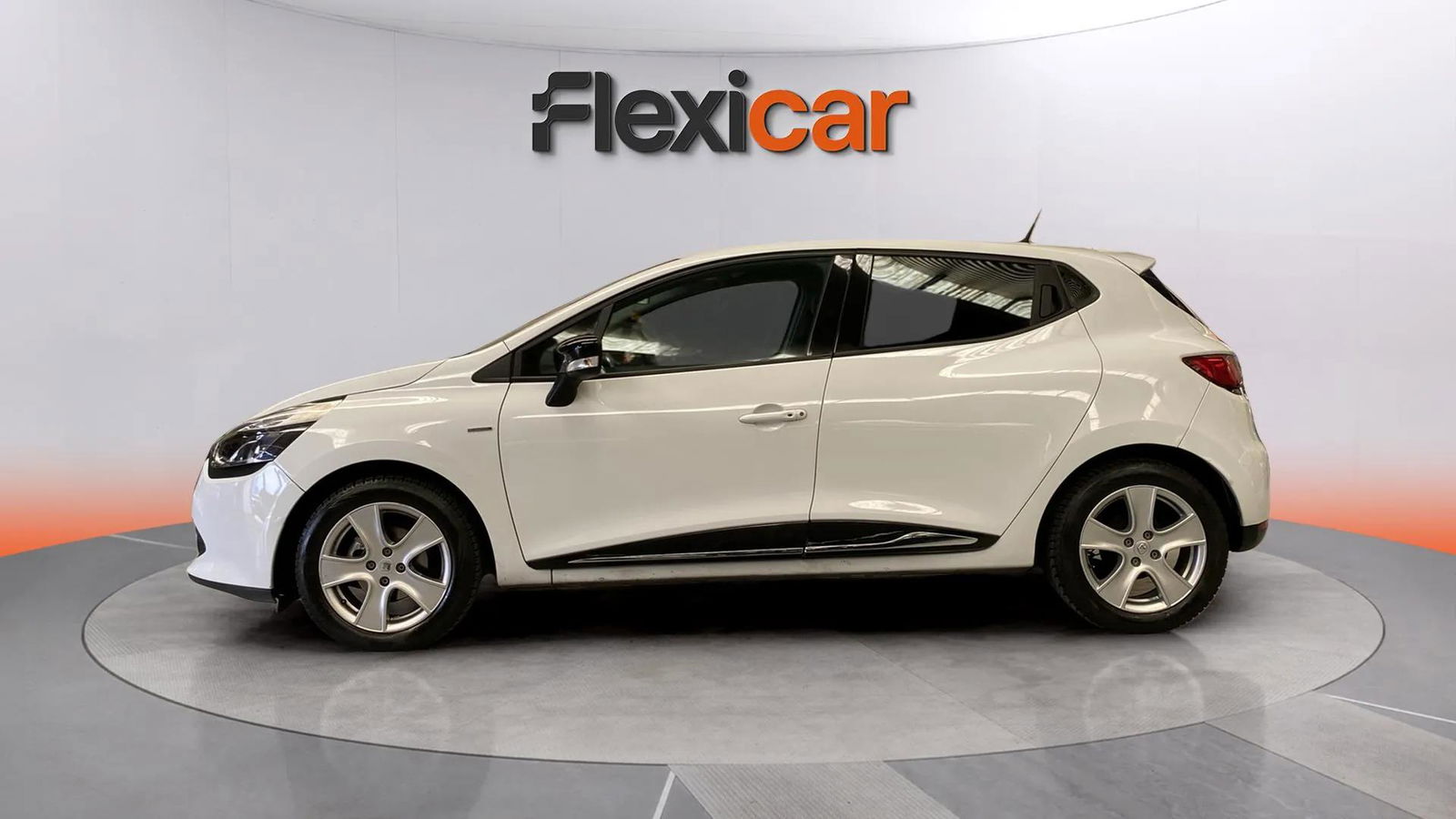 https://cdn-flexicar.caraffinity.it/public_appraisal_images_pro/images/stock/170713/a3oyHQW4dL__3962JRB_e18aadcf93244b28839669627dbb9db0_Exterior_2.jpeg.jpg