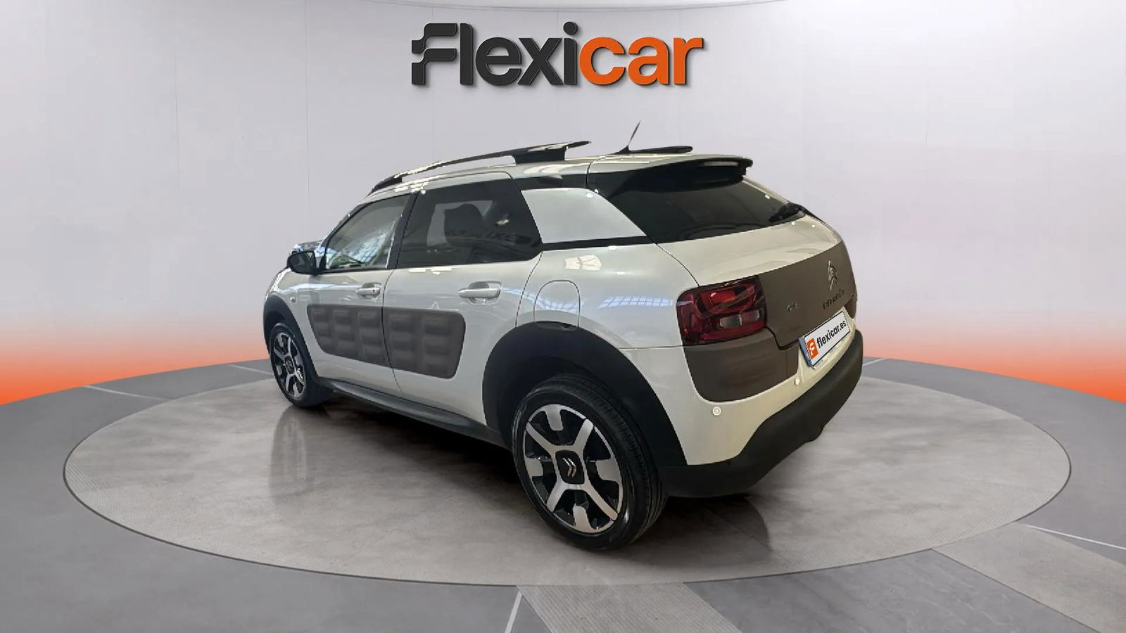 https://cdn-flexicar.caraffinity.it/public_appraisal_images_pro/images/stock/170993/xaZv8tLc6R__6953JPL_47e56740efaf4fb3aabe8dd3b863caa5_Exterior_3.jpeg.jpg