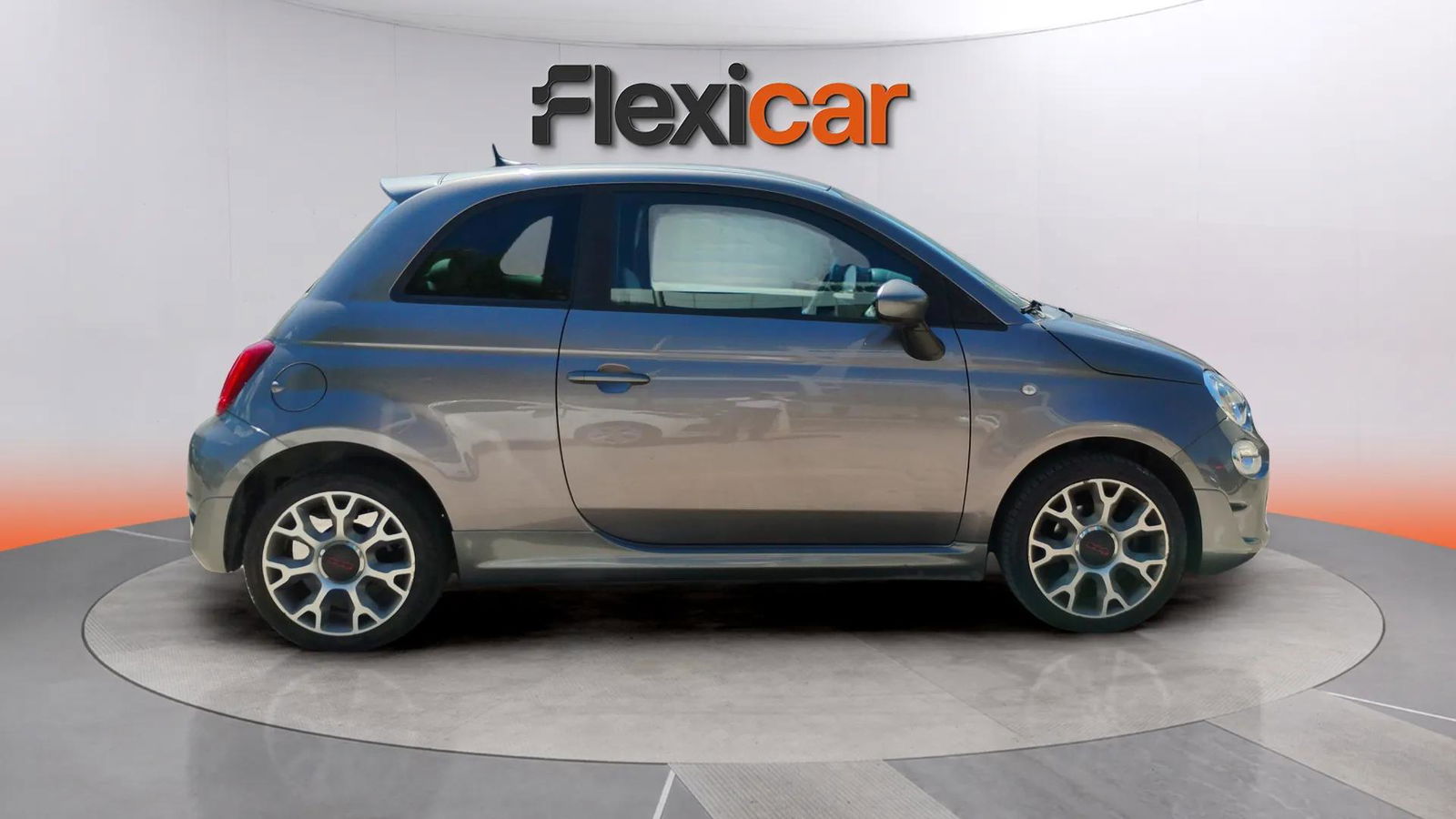 https://cdn-flexicar.caraffinity.it/public_appraisal_images_pro/images/stock/171818/Rq2uvfMfii__0503JXS_e2bf61aec3ee465583bb73c95f53e083_Exterior_3.jpg.jpg