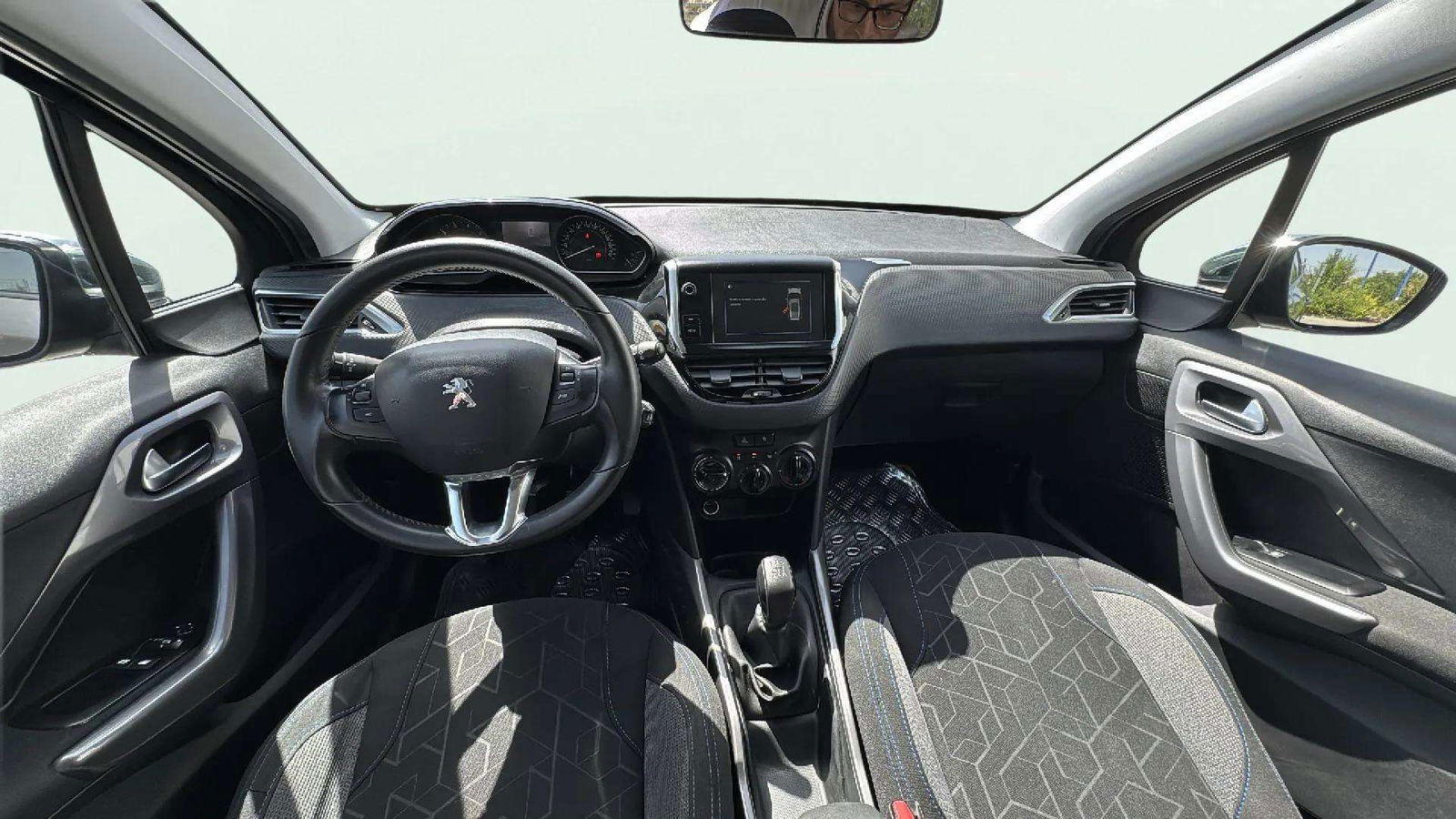 https://cdn-flexicar.caraffinity.it/public_appraisal_images_pro/images/stock/172595/pyOfXNv6ux__1470KKG_a7247a9272884b7f9dad6dc021bcab6d_Interior_6.jpeg.jpg