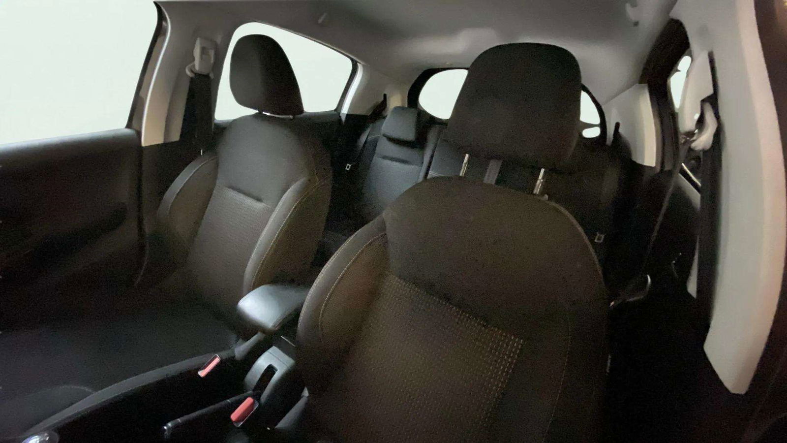 https://cdn-flexicar.caraffinity.it/public_appraisal_images_pro/images/stock/173358/L7xWaf3XGi__3373KLG_db1bac10a5d549f086c914cf63b7cc67_Interior_10.jpeg.jpg
