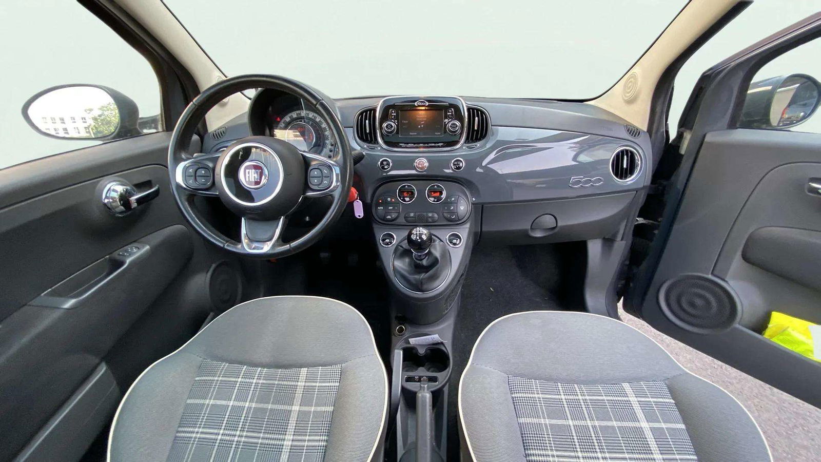 https://cdn-flexicar.caraffinity.it/public_appraisal_images_pro/images/stock/174021/doLaYVeesU__7145JMF_dd3ffada5701442aa025d6a045199423_Interior_6.jpeg.jpg