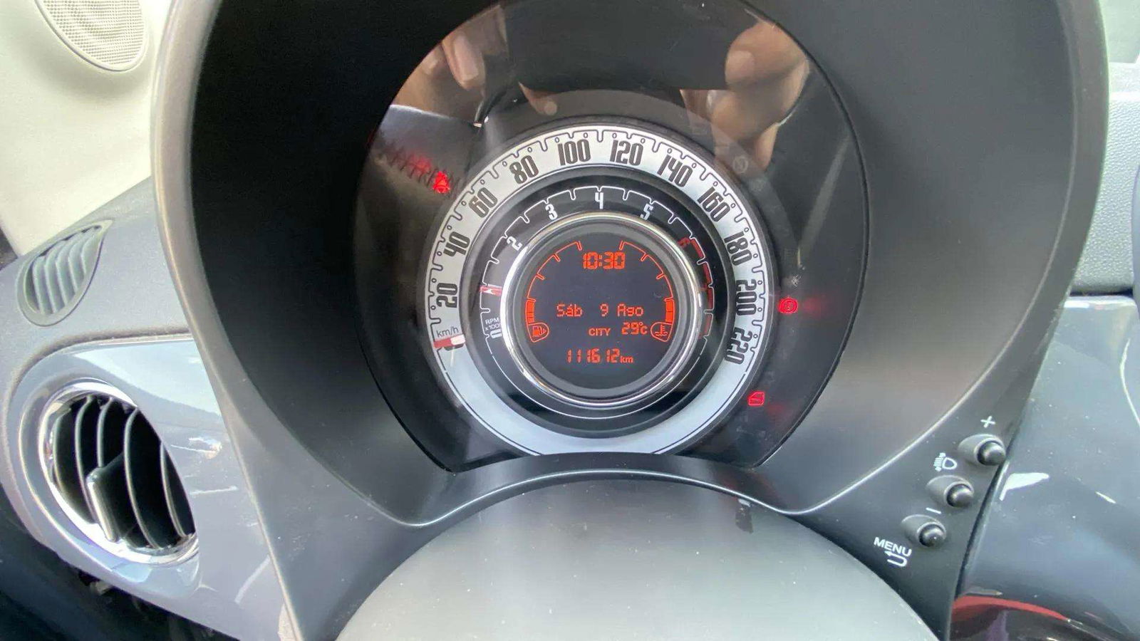 https://cdn-flexicar.caraffinity.it/public_appraisal_images_pro/images/stock/174021/eVPflUoa2K__7145JMF_dd3ffada5701442aa025d6a045199423_Interior_9.jpeg.jpg