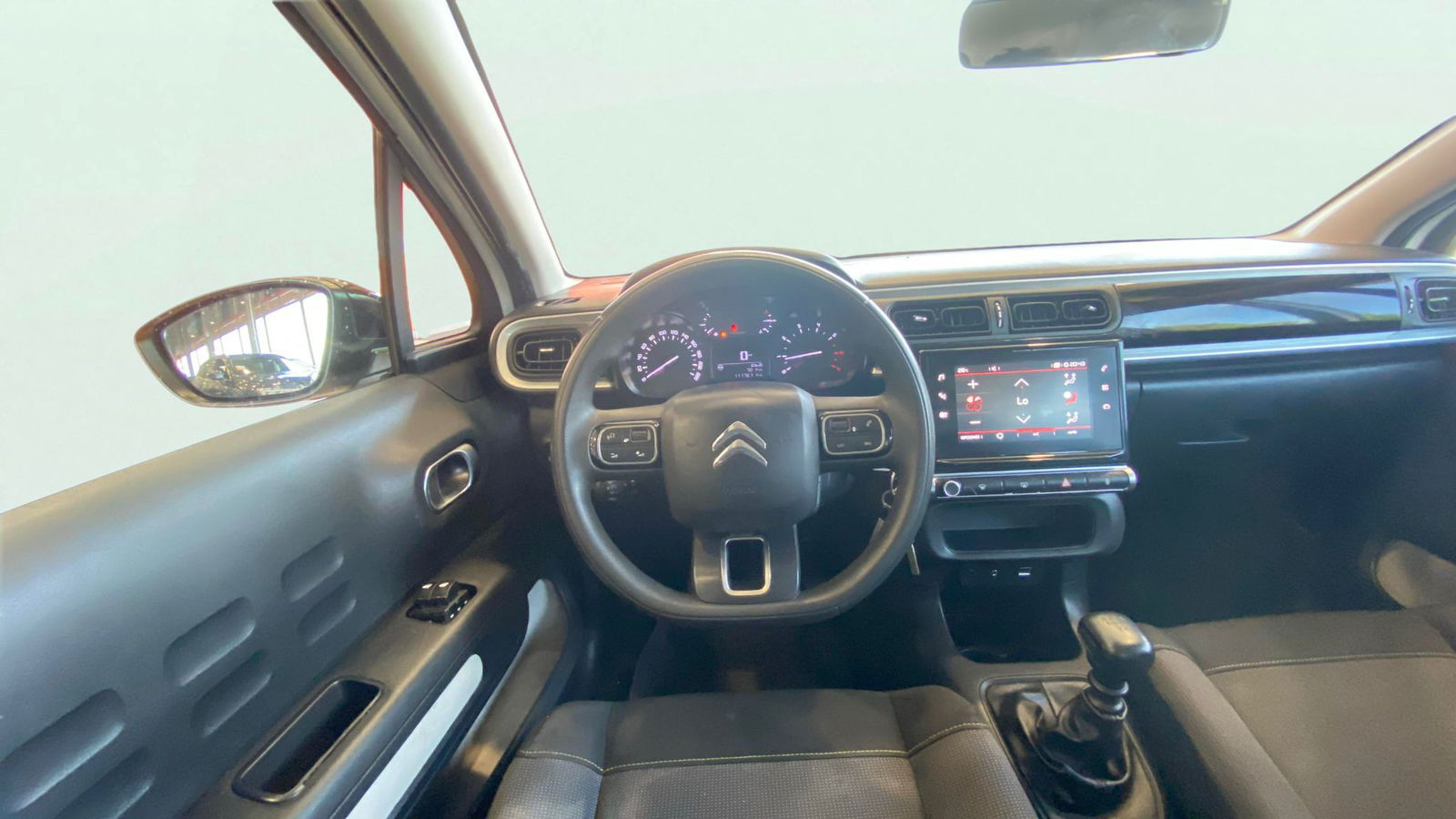 https://cdn-flexicar.caraffinity.it/public_appraisal_images_pro/images/stock/174054/PMeYWd6PQr__IMG-20250809-WA0423.jpg