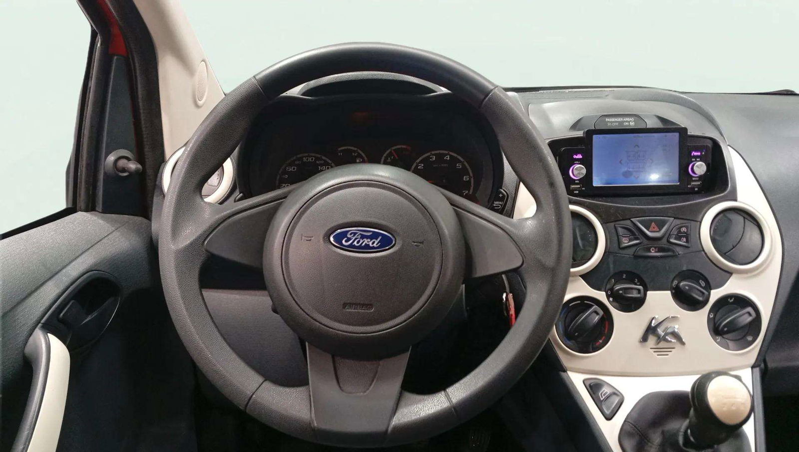 https://cdn-flexicar.caraffinity.it/public_appraisal_images_pro/images/stock/174642/tzWZjhQxF6__1495JKC_b472b567e4304a8d85259b886001a8e6_Interior_8.jpg.jpg