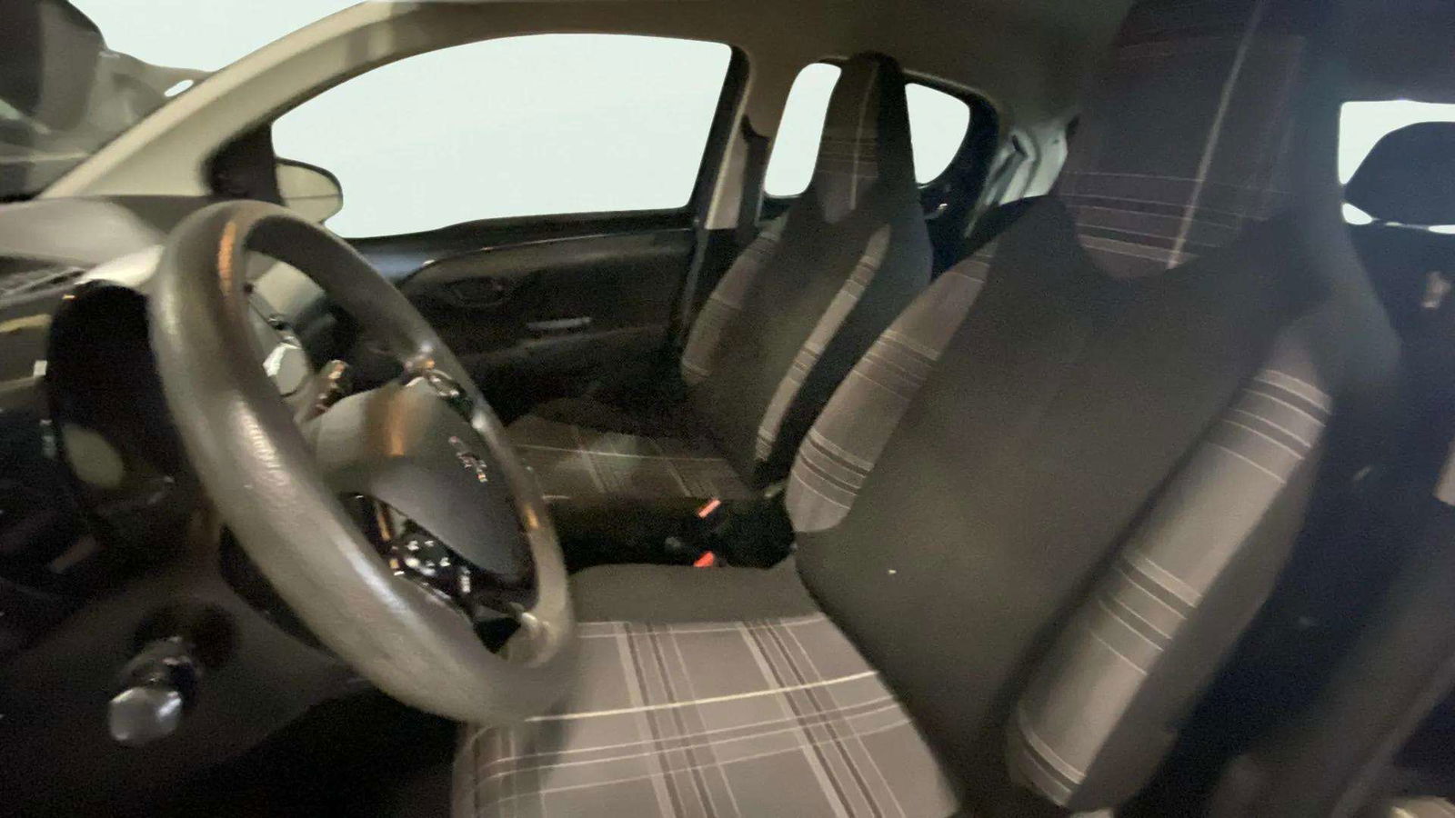 https://cdn-flexicar.caraffinity.it/public_appraisal_images_pro/images/stock/175362/CKoHSzkHbO__7766KGF_9be7dd84b5524d4cac492c0bd60a2813_Interior_10.jpeg.jpg