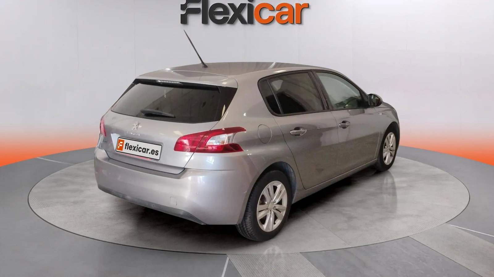 https://cdn-flexicar.caraffinity.it/public_appraisal_images_pro/images/stock/175383/KBF0SYiCef__34515.jpg