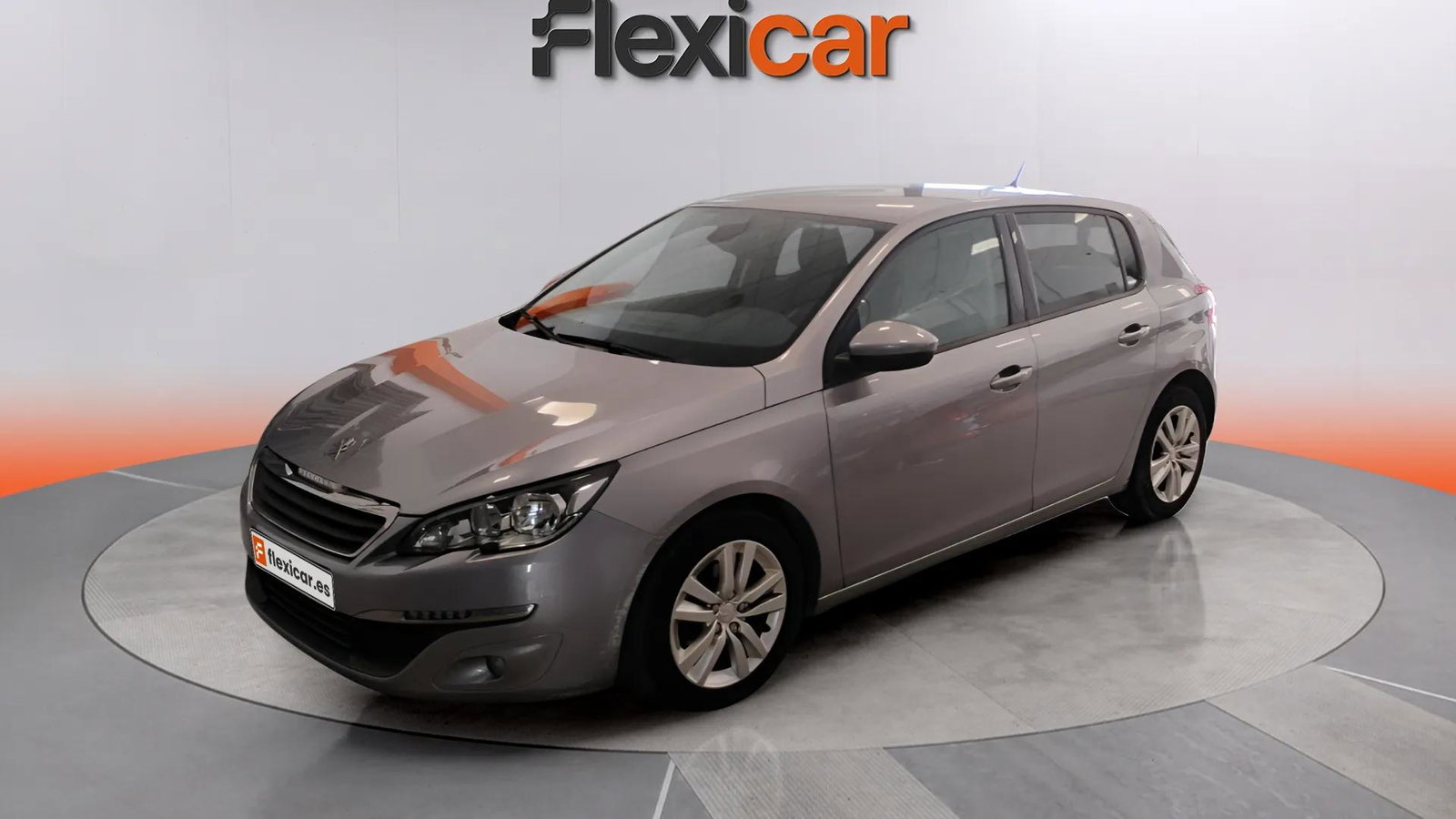 https://cdn-flexicar.caraffinity.it/public_appraisal_images_pro/images/stock/175383/oHZ0U8OLhL__34504.jpg