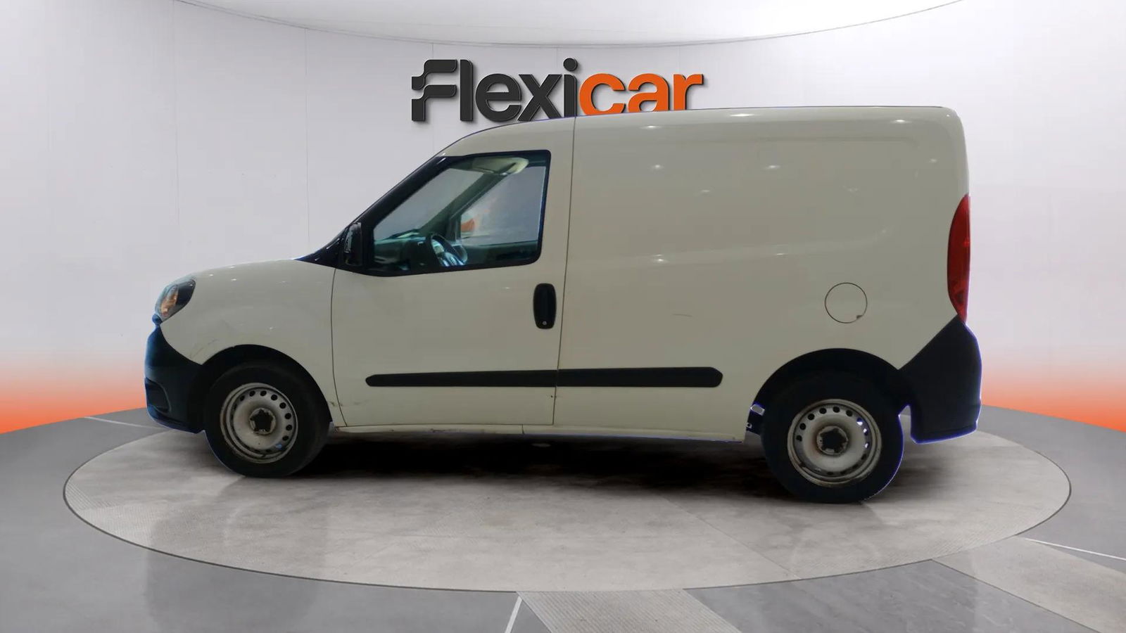 https://cdn-flexicar.caraffinity.it/public_appraisal_images_pro/images/stock/176354/8LGwTorXa7__5762KXK_eba5cdc5f11c4074a4cfc3a33b632eca_Exterior_5.jpg.jpg