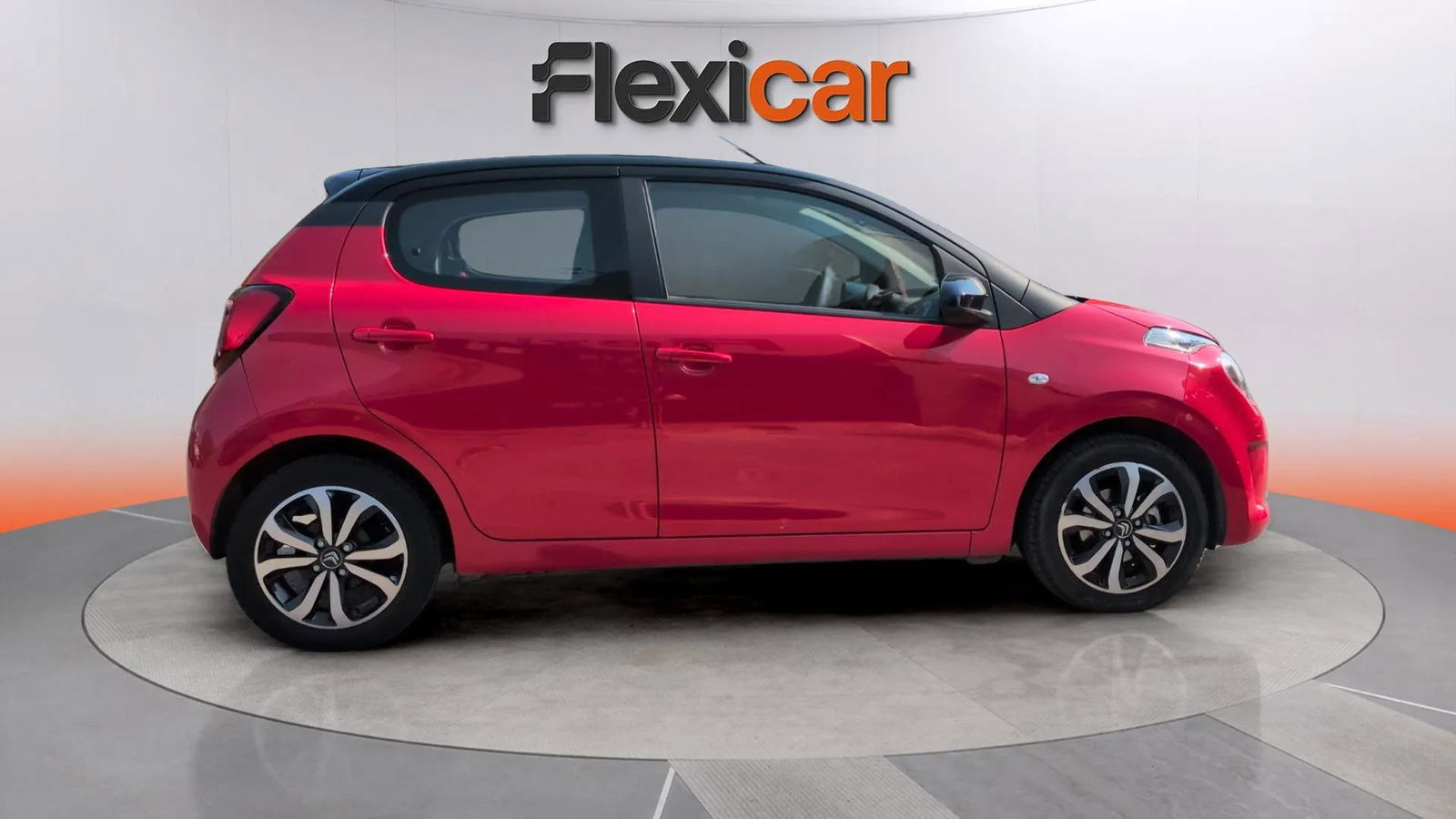 https://cdn-flexicar.caraffinity.it/public_appraisal_images_pro/images/stock/176395/N0Kq5B6dOs__7001KJC_6674ff86ada44245a2f0c2e9baa855a8_Exterior_6.jpg.jpg