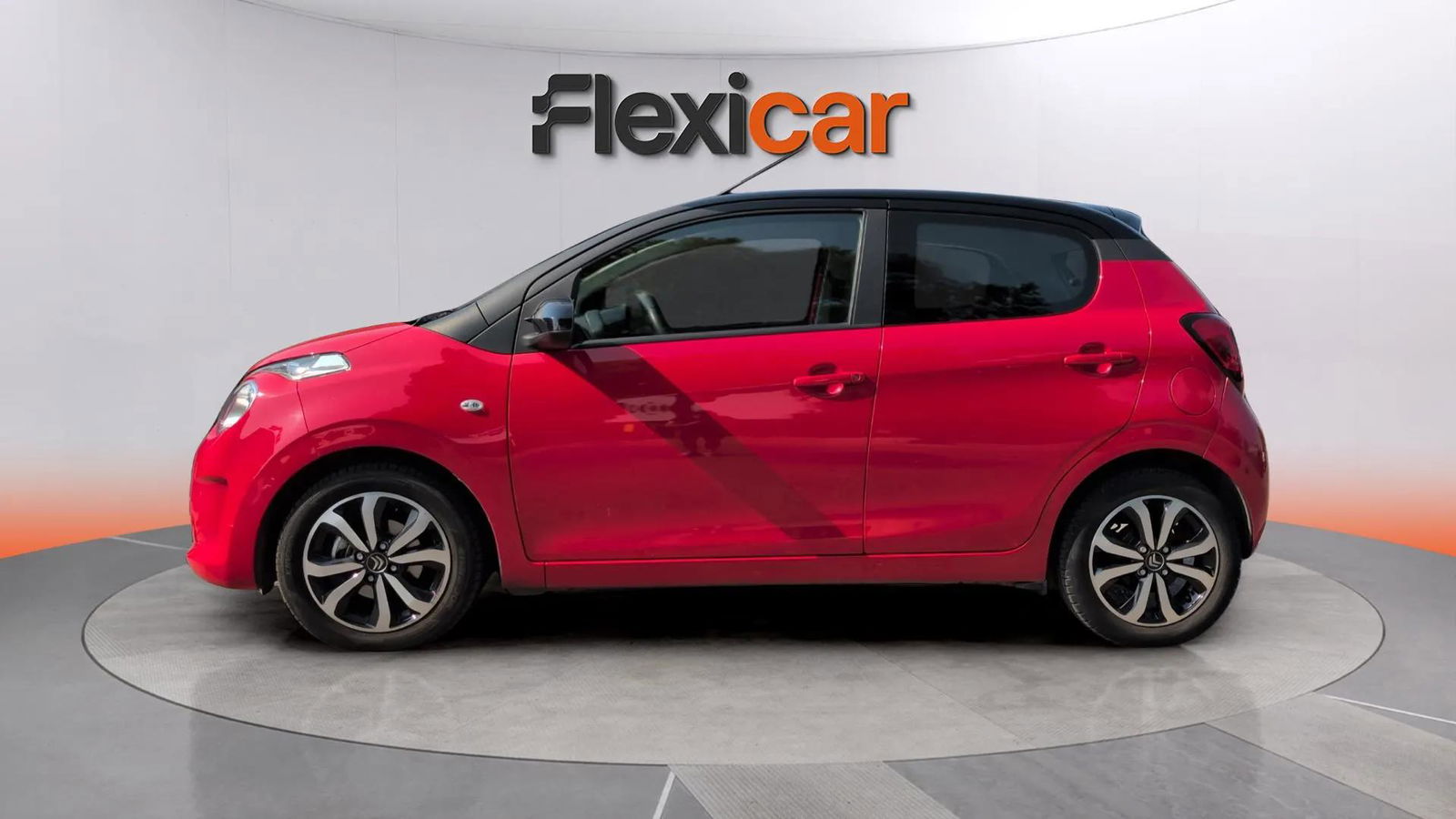 https://cdn-flexicar.caraffinity.it/public_appraisal_images_pro/images/stock/176395/unfh9CwIyW__7001KJC_6674ff86ada44245a2f0c2e9baa855a8_Exterior_2.jpg.jpg