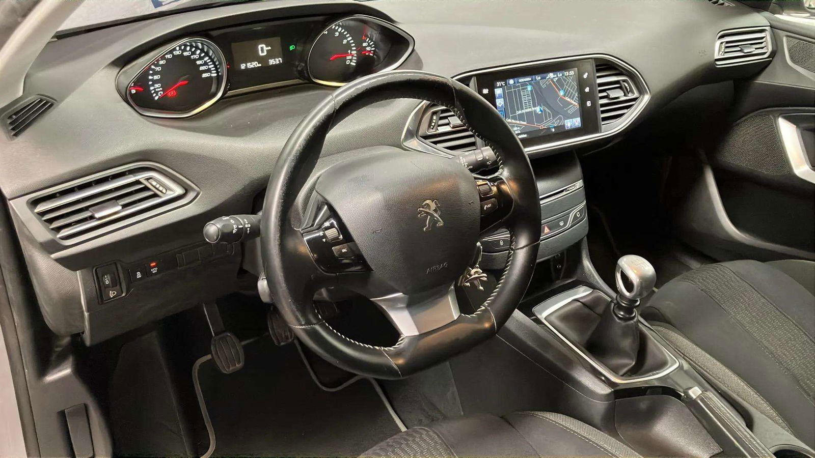 https://cdn-flexicar.caraffinity.it/public_appraisal_images_pro/images/stock/176449/qwPp8XBuEL__0051JNL_dc90794d7e9d4f78813e11a25ca7ea36_Interior_6.jpeg.jpg
