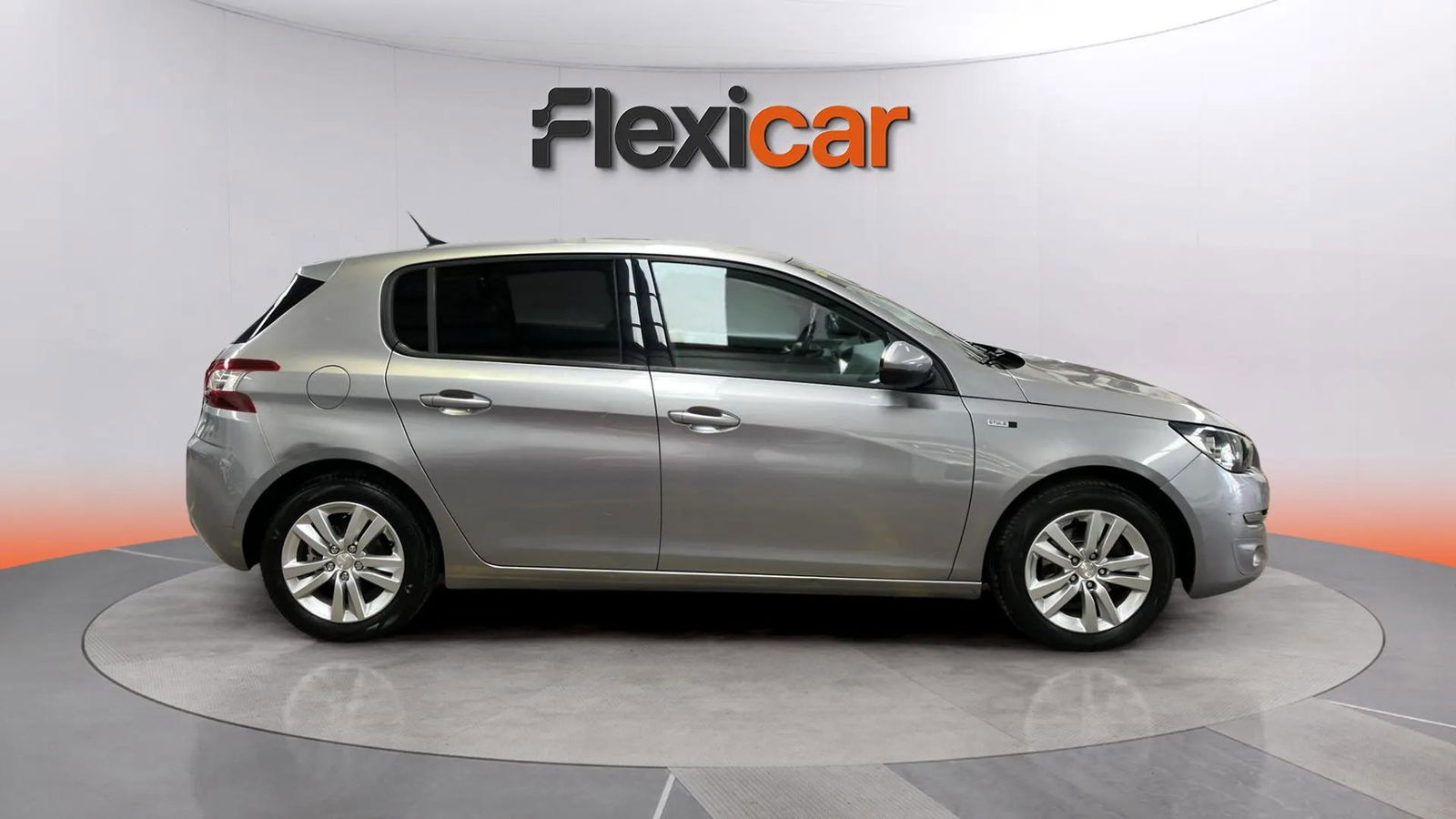 https://cdn-flexicar.caraffinity.it/public_appraisal_images_pro/images/stock/176449/vobeyF1quX__0051JNL_dc90794d7e9d4f78813e11a25ca7ea36_Exterior_3.jpeg.jpg