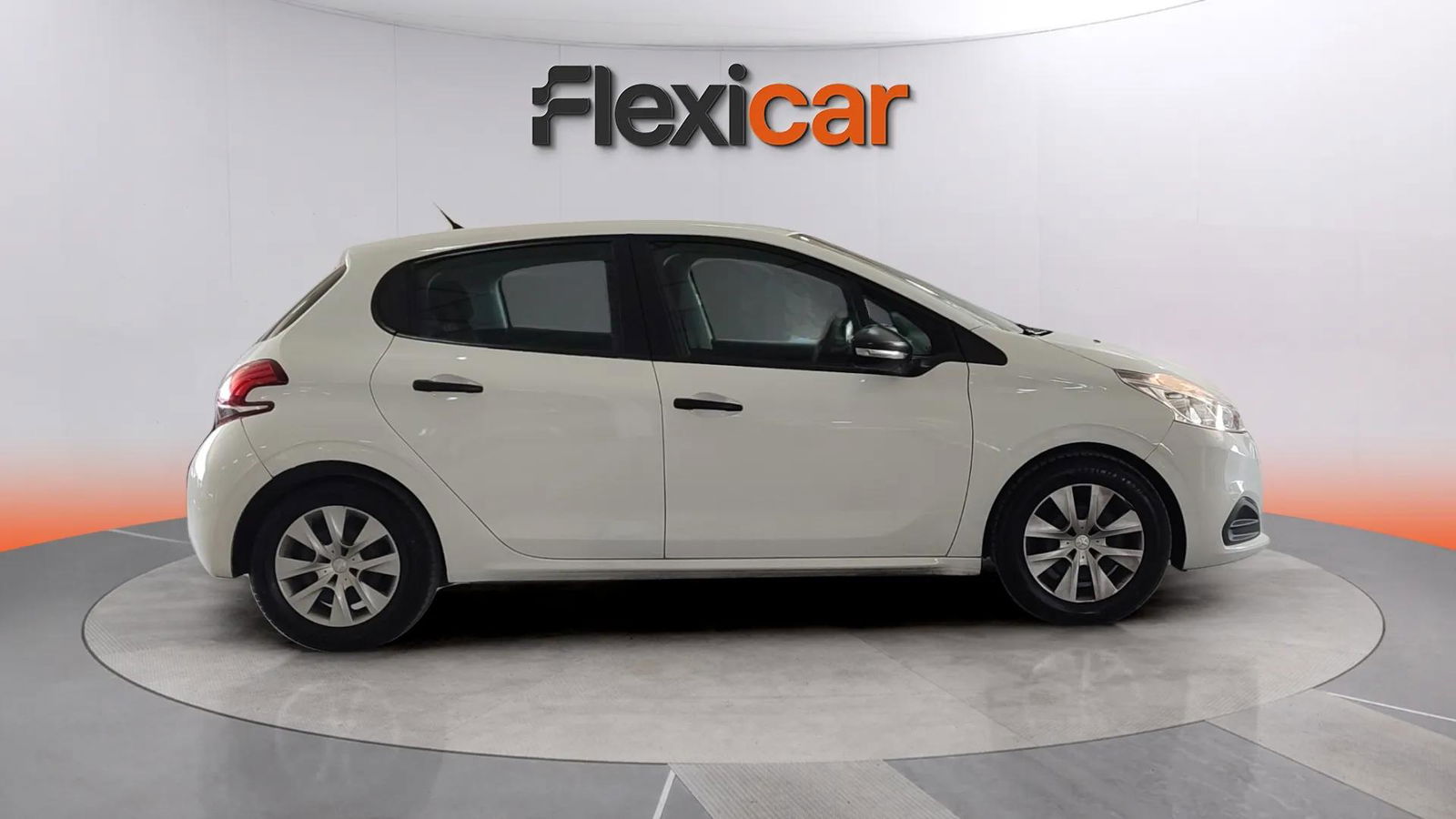https://cdn-flexicar.caraffinity.it/public_appraisal_images_pro/images/stock/176523/GJZHjDJLyP__2472KGP_887fee2a0ed04796b9d7729df68f10af_Exterior_3.jpg.jpg