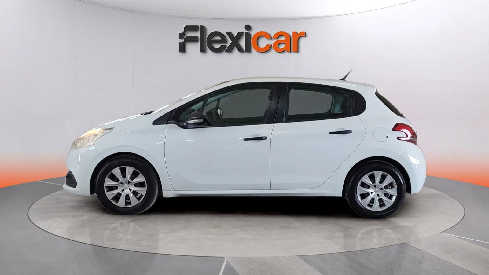 https://cdn-flexicar.caraffinity.it/public_appraisal_images_pro/images/stock/176523/GLTlZJ5IE3__2472KGP_887fee2a0ed04796b9d7729df68f10af_Exterior_5.jpg.jpg