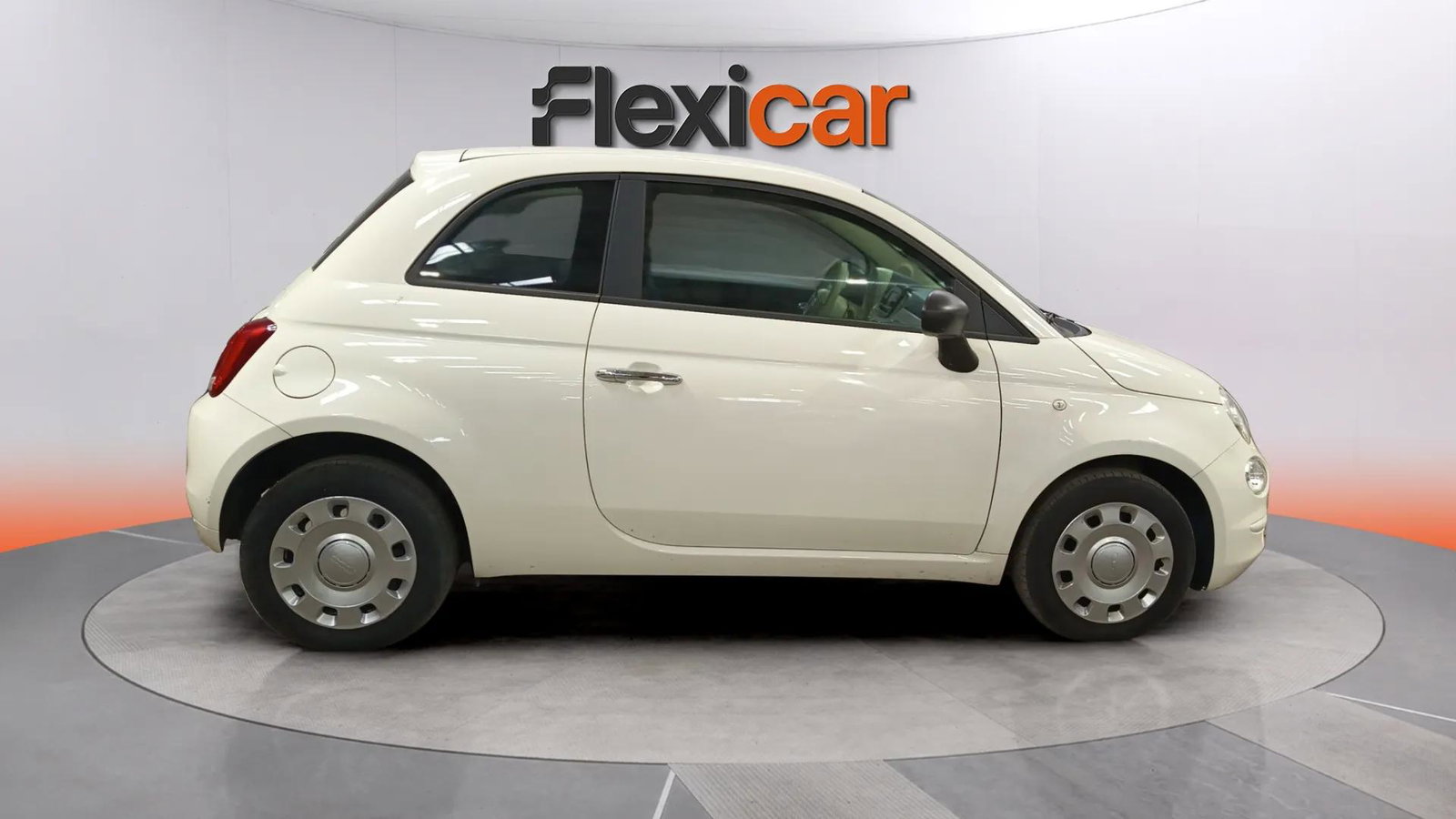 https://cdn-flexicar.caraffinity.it/public_appraisal_images_pro/images/stock/176669/RBLCfzcyT5__3.jpg