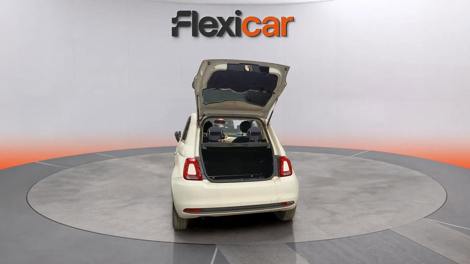 https://cdn-flexicar.caraffinity.it/public_appraisal_images_pro/images/stock/176669/t6gYwUiJK4__10.jpg