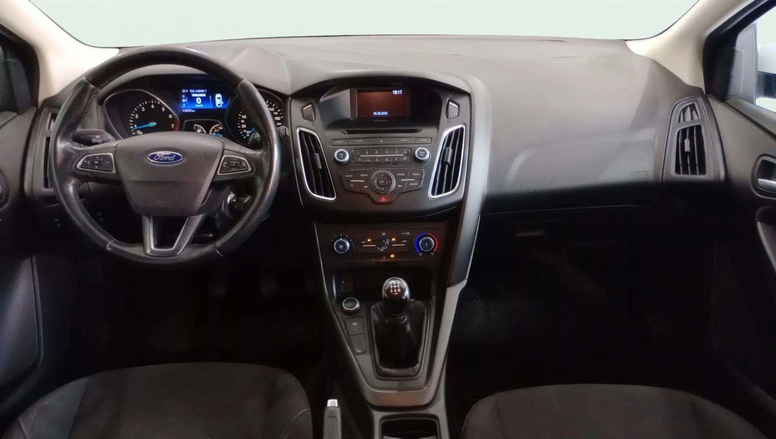 https://cdn-flexicar.caraffinity.it/public_appraisal_images_pro/images/stock/177354/xKYnlUt5RJ__3783JRT_5f109fbb44d94dc9a7cf7b663d5155a6_Interior_6.jpg.jpg