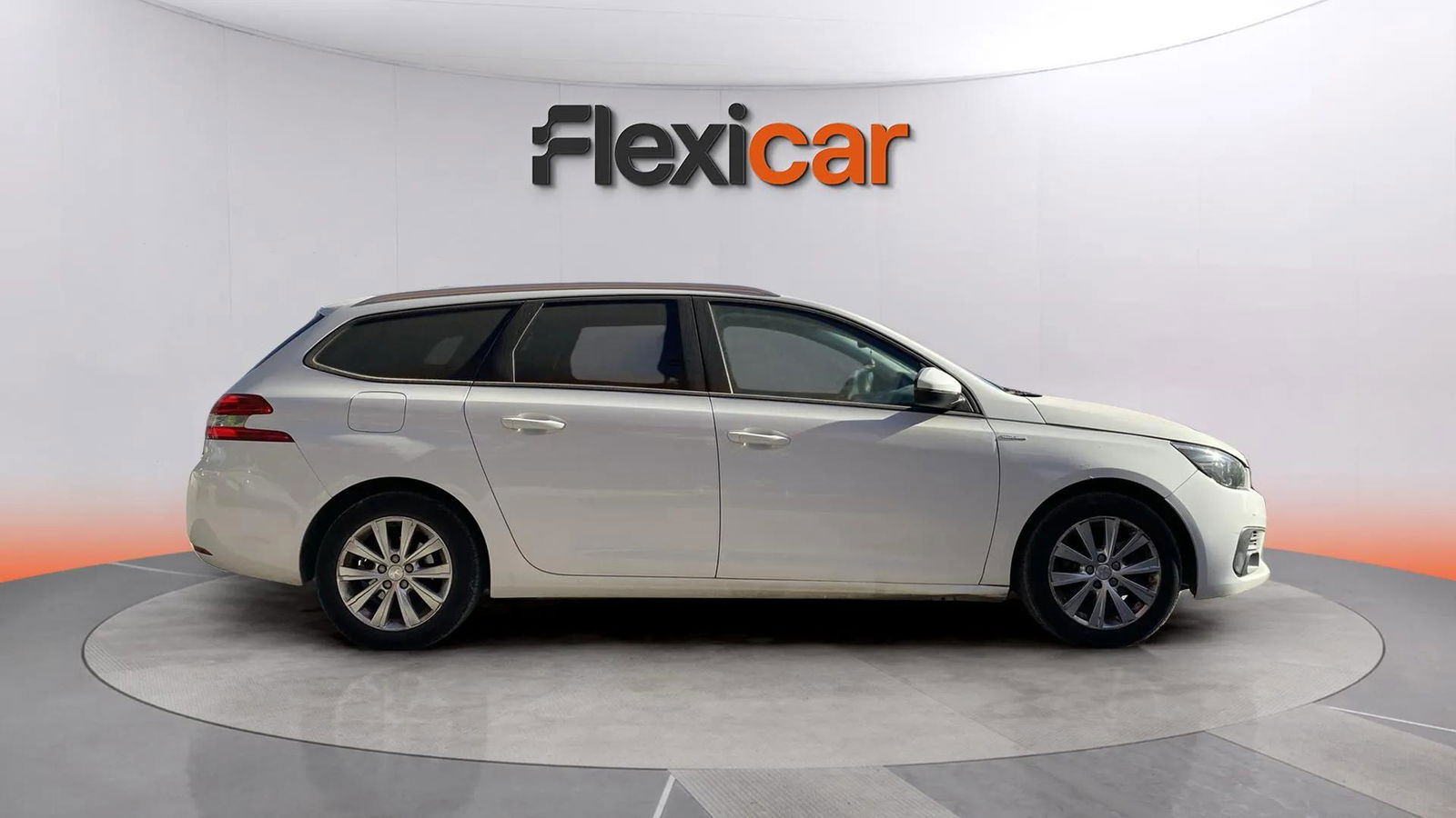 https://cdn-flexicar.caraffinity.it/public_appraisal_images_pro/images/stock/177837/42ZAIkFTIP__1_6_Exterior_9195KYM_5295af65c41440c6a8d73c85999de8e4_Exterior_6.jpeg.jpg