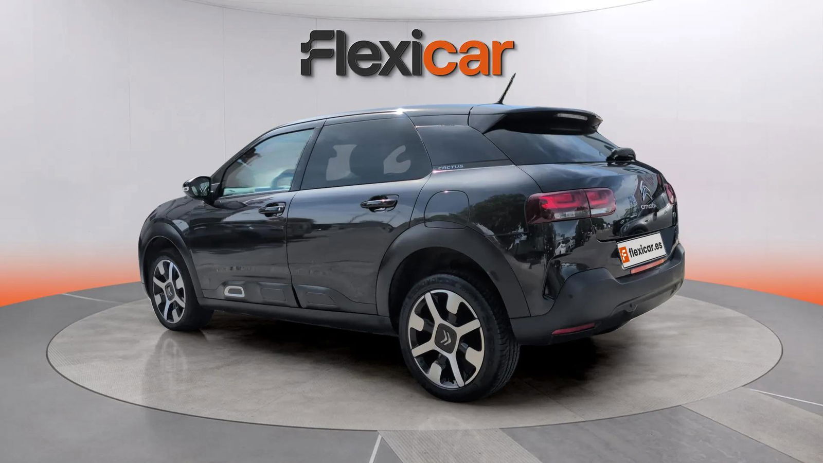 https://cdn-flexicar.caraffinity.it/public_appraisal_images_pro/images/stock/177887/Yb9AEqpS1H__4610KRX_c87e22b21bba489cb6002b68f95bf36d_Exterior_3.jpg.jpg