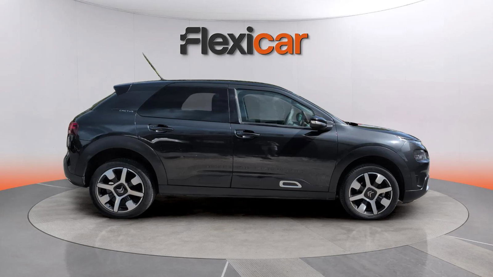 https://cdn-flexicar.caraffinity.it/public_appraisal_images_pro/images/stock/177887/Zb29fnuELB__4610KRX_c87e22b21bba489cb6002b68f95bf36d_Exterior_6.jpg.jpg