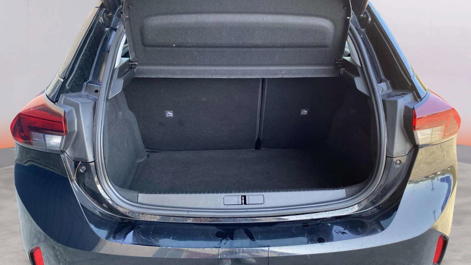 https://cdn-flexicar.caraffinity.it/public_appraisal_images_pro/images/stock/178405/wOgkPvlU2k__5532MBN_d8dca837029443448971a138dabac9d4_Miscellaneous_19.jpeg.jpg